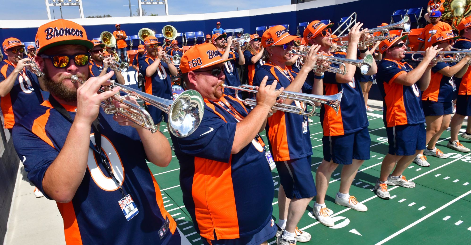091619-s-broncosbears08.JPG